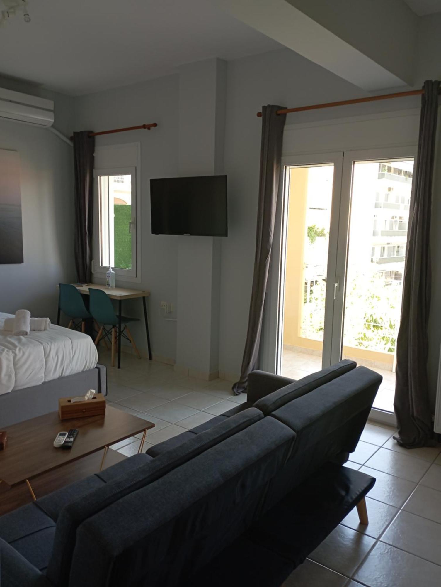 Gk Suites-Constantin View , Auto Check-In 24H Larissa Room photo
